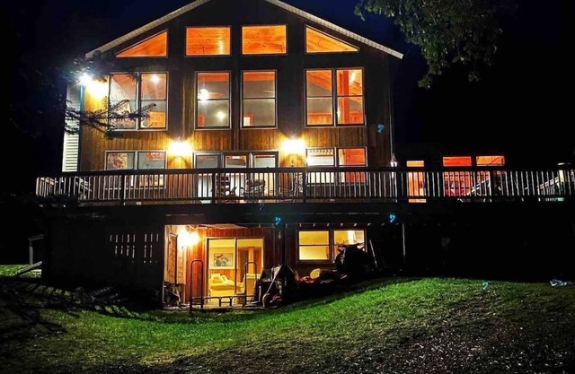 Immense chalet au bord du lac au cœur du désert du Maine