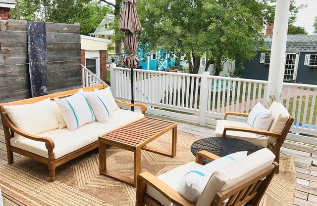 Hummingbird Cottage | Chesapeake Properties