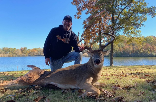 Hunt deer turkey squirrel coyote & 21 year old in Jefferson county Illinois