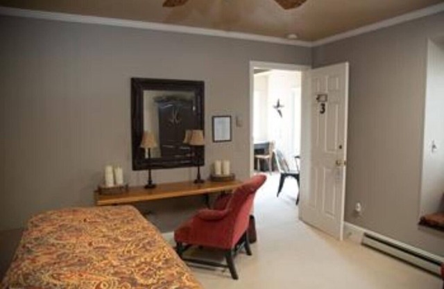 Hunter's Hideaway GUESTROOM at Arbor House Inn Bed & Breakfast on the River