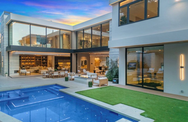 Hutton Villa - Luxury Modern Retreat in Iconic Beverly Hills Oasis