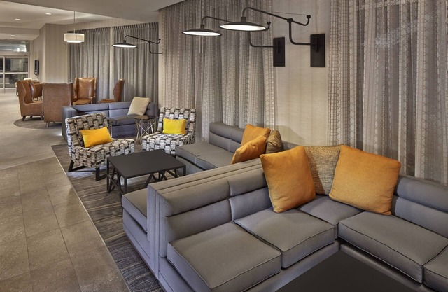 Hyatt Place Chapel Hill / Southern Village