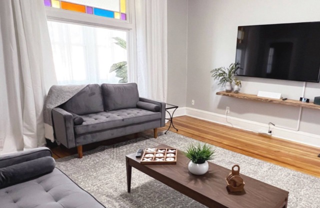 ***Hygge Home Minutes from DT St. Paul***