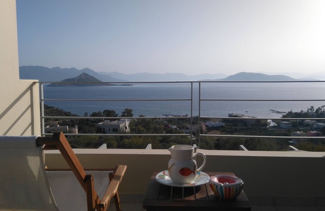 "Moi et le ciel". Une retraite de vacances avec vue imprenable sur la mer face au coucher du soleil.