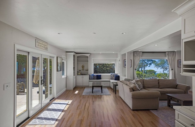 Iaorana: Newly remodeled luxury 4 bedroom with Ocean Views
