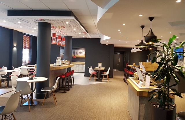 ibis Sheffield City