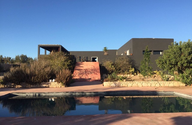 Villa Ibiza dans la campagne d'Essaouira. Design moderne pour se détendre et s'amuser
