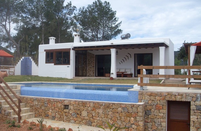 maison d'Ibiza avec piscine et vue mer privé.(ETV / 0893-E)