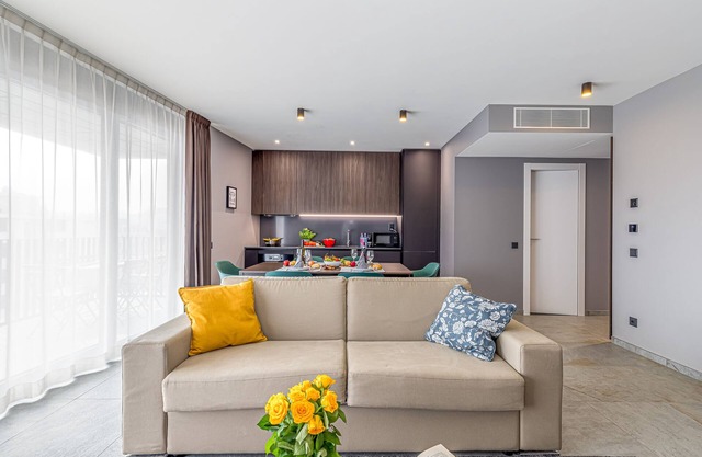 ICON H 602 Suite Executive, Lugano, Switzerland