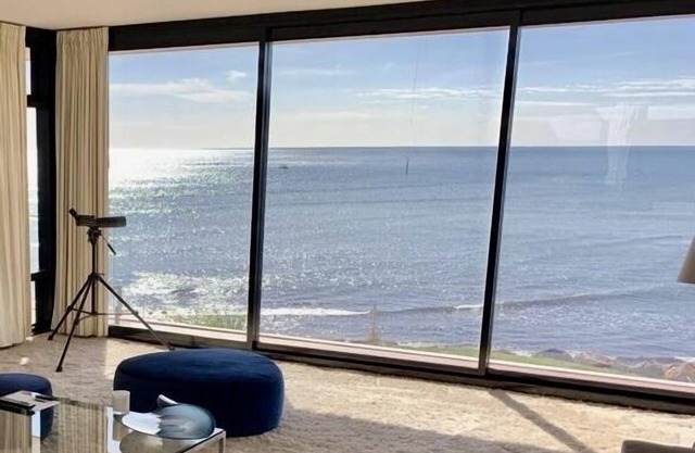 Iconic Beachfront Luxury - Maison Van der Rohe