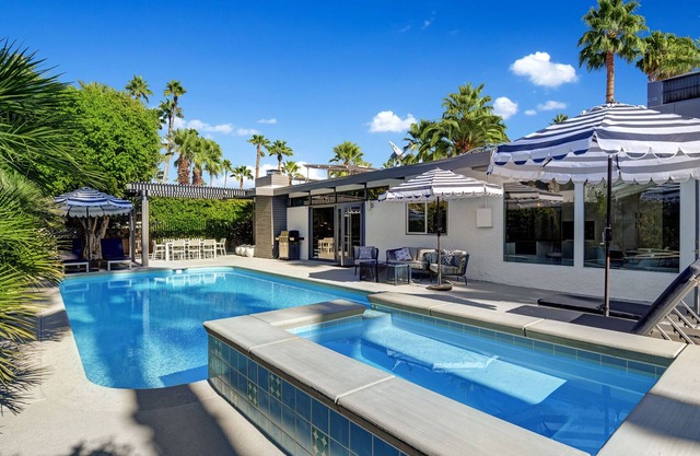 Maison de vacances haut de gamme de 4 chambres / 3 salles de bain dans le quartier historique de Twin Palms