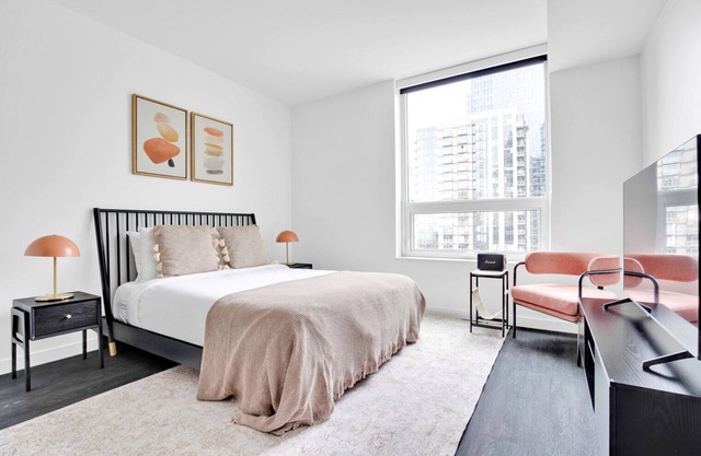 Ideal Belltown Studio w/ Parking & Pet Area, easy commute, by Blueground