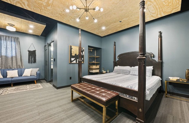Modern Boutique Hotel in Middletown's Torchlight Pass Revival District 305