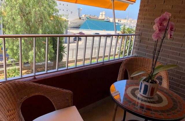 Apartment Motril Puerto 12 minutes walk to the beach