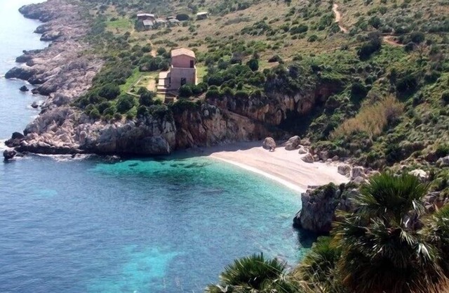 Idéal pour visiter San Vito lo Capo, Trapani, Egades, Erice, Zingaro