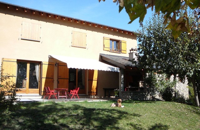 Maison idéale pour famille 8 pers sur ERR à 5 km de l'Espagne et 20mn des pistes