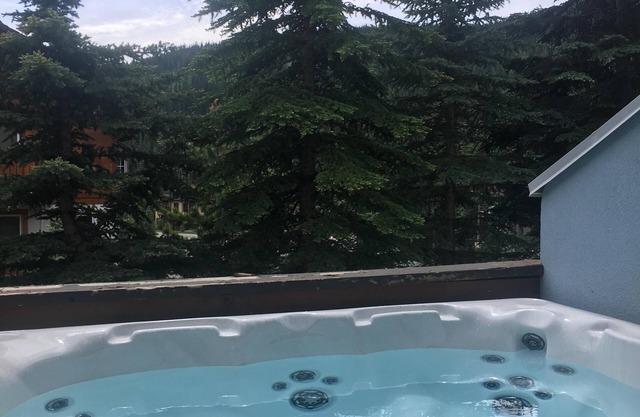 Emplacement idéal. Maison de ville confortable Sunpeaks idéale pour les familles ou les groupes