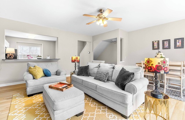 Ideal Short or Mid-Term 3B/2B Rental Townhome in N. Raleigh–Near RTP/Cary/Durham