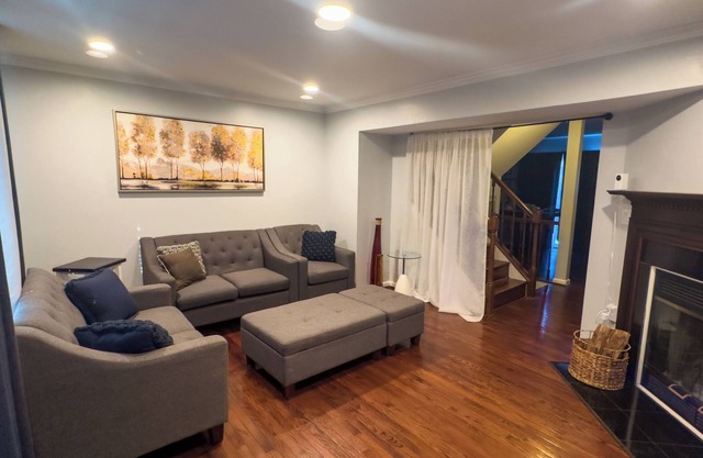 Ideal Stay for Relocators - Central & Convenient