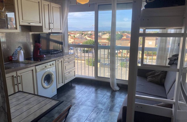 Studio idéal à 100m de la plage avec parking sécurisé