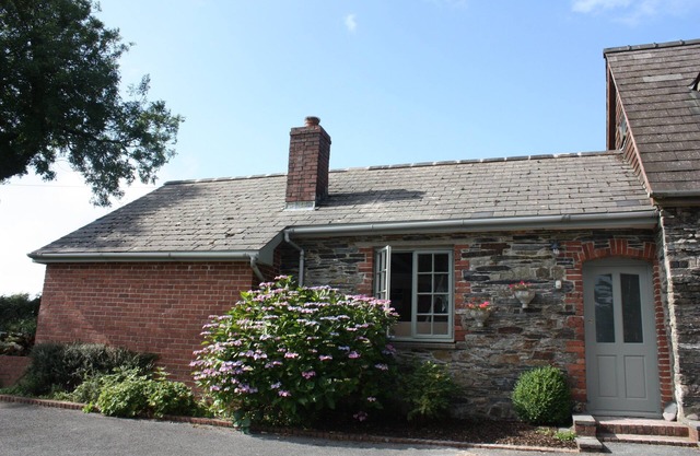 Bel emplacement pour les familles ou les couples, bien situé pour tout le Pembrokeshire