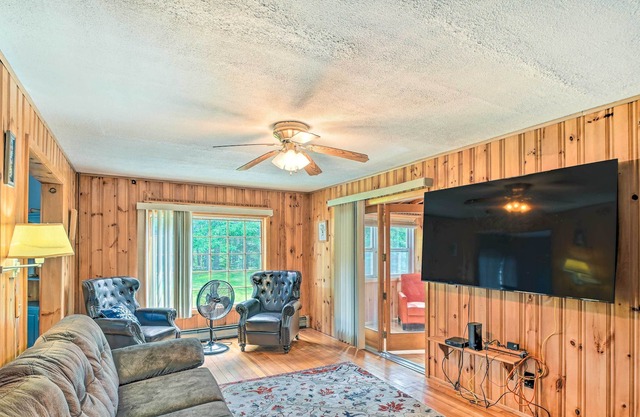 NEW! Idyllic Bar Harbor Cottage: ~ 3 Mi to Acadia!