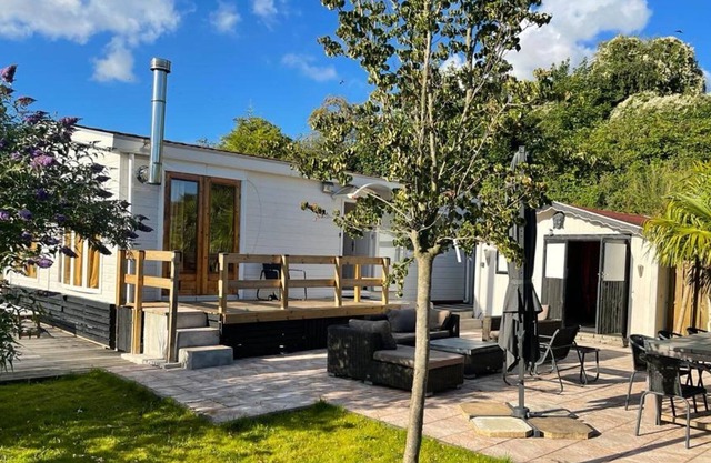Maison de vacances idyllique à Ooltgensplaat sur l'eau