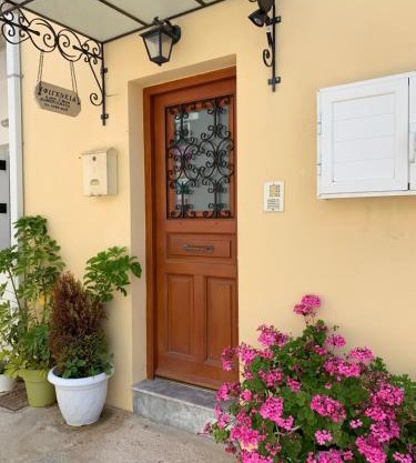 Ifigenia Apartments