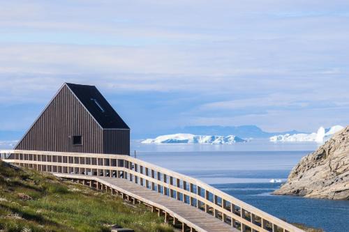Ilimanaq Lodge - World of Greenland - 1 hour boat trip from Ilulissat
