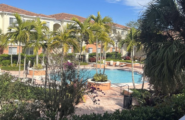 Immaculate 2 Bedroom 2 Bathroom Condo