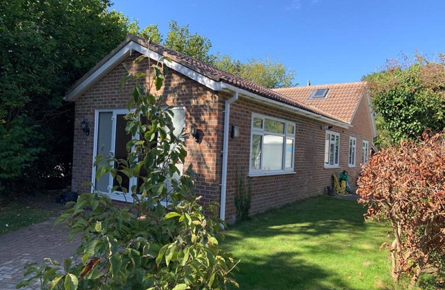 Immaculate 2-bed House in High Wycombe Hp14
