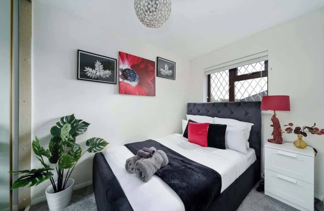 IMMACULATe Home Near London FrePARKNG