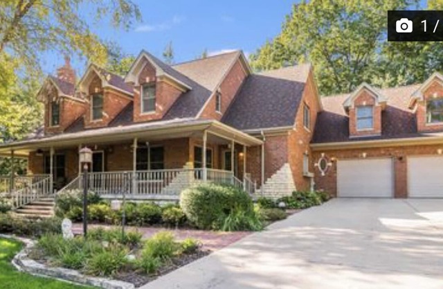 Immaculate home on over 3 acres, near Starved Rock & Ottawa.
