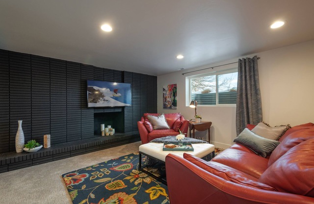 Appartement Pristine Mid Century Mondern