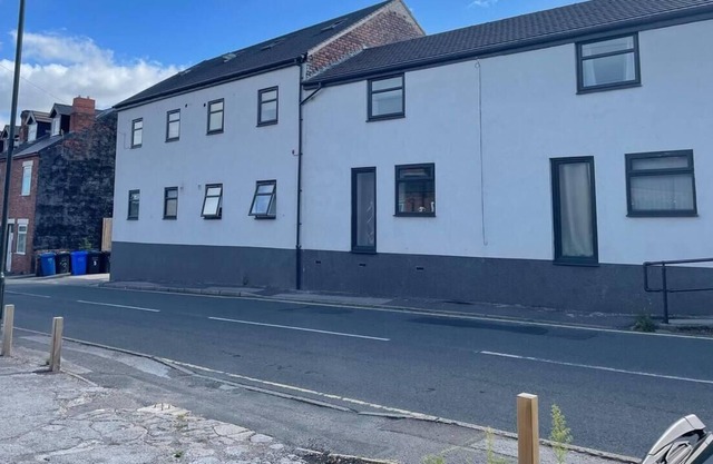 Impeccable 1-Bed Apartment in Chesterfield