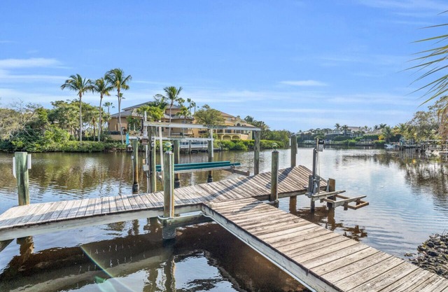Imperial River Retreat, 1.5m to beach
