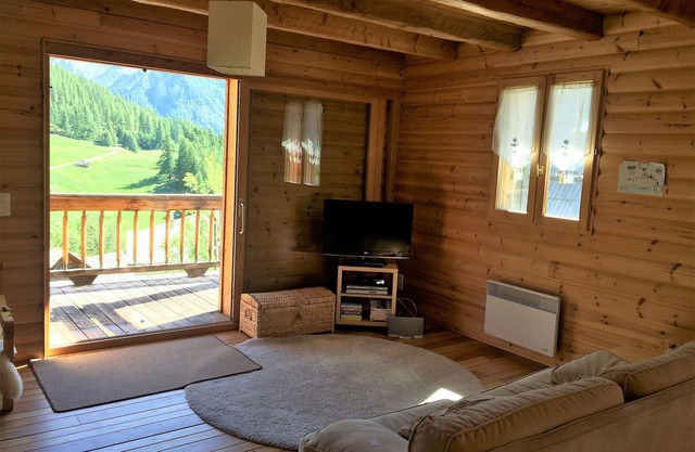Dans un chalet au calme, appartement de 100 m2 pour 5 personnes avec terrasse