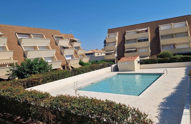 Résidence avec piscine et accès direct à la plage
