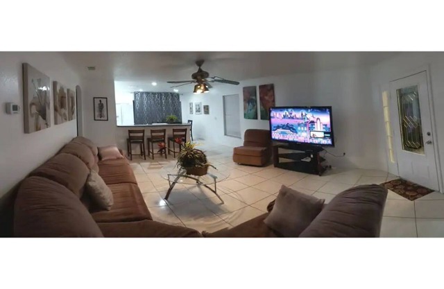 In Golf Community Near Attractions & Airport