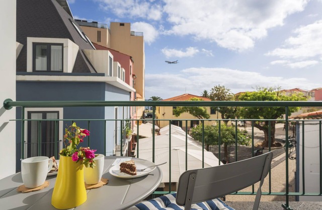 Au centre, avec balcon - Santa Cruz I