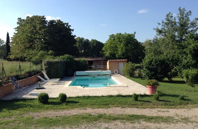 Au cœur de la Provence studio indépendant de 25m2 avec vue sur les collines