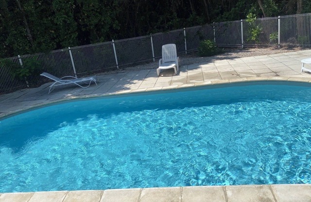 Au coeur des Alpilles - Appartement avec piscine dans propriété privée au calme