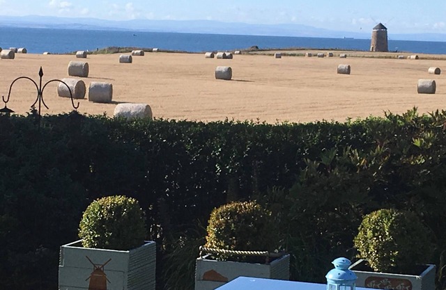 Au coeur de l'East Neuk, avec une vue magnifique sur la mer et à proximité d'un grand golf.