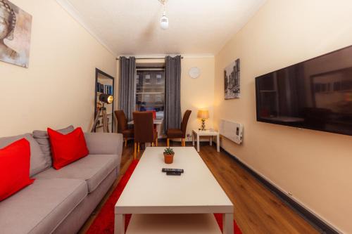 In the Heart of the Old Town Apartment