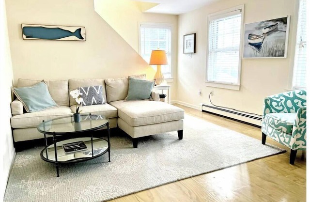 In Town with Parking, Patio, Beach Gear & Car Option