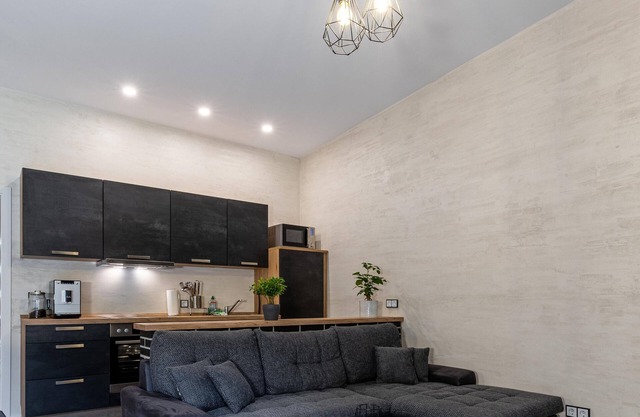 2 bedroom apartment | hot tub | sauna | beach within walking distance