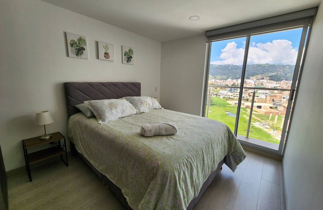 Incredible apartment with panoramic view of the lake