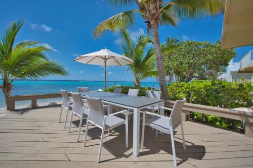Incredible Beach Front Villa!