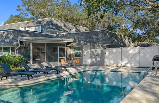 Incredible Heated & Salt Water Pool Home w/Many Amenities by Emperor Rentals