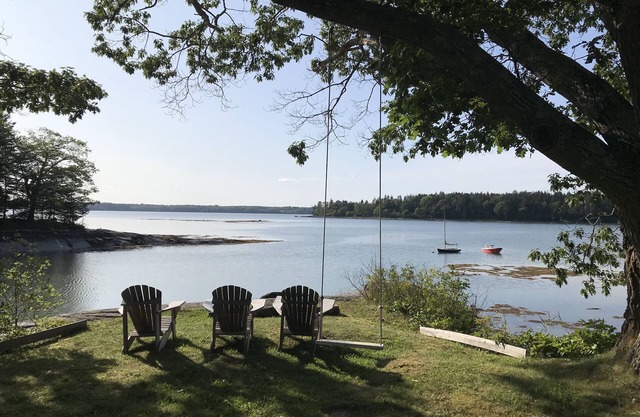 Maison côtière contemporaine exquise: vues incroyables, couchers de soleil, kayak, natation